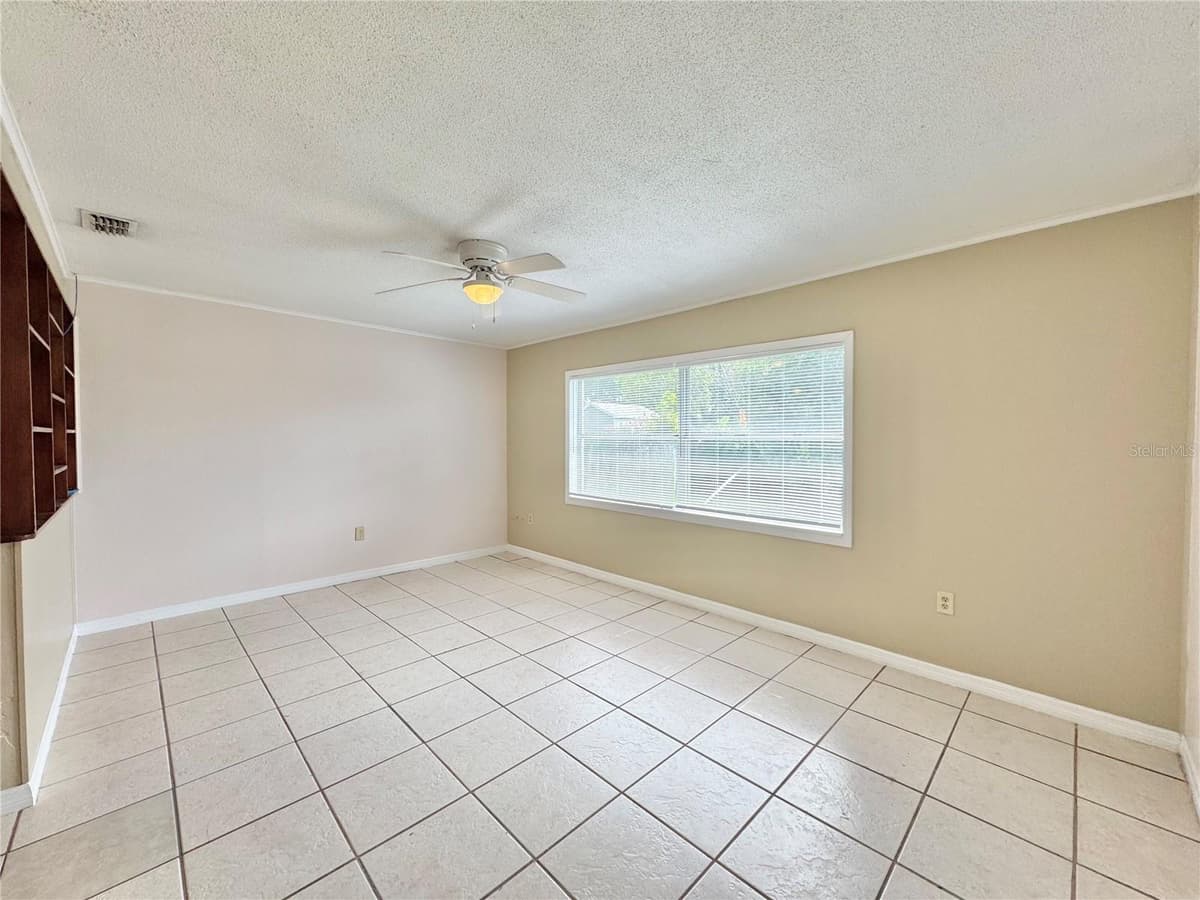 506 THOMAS AVENUE — photo 11 of 36