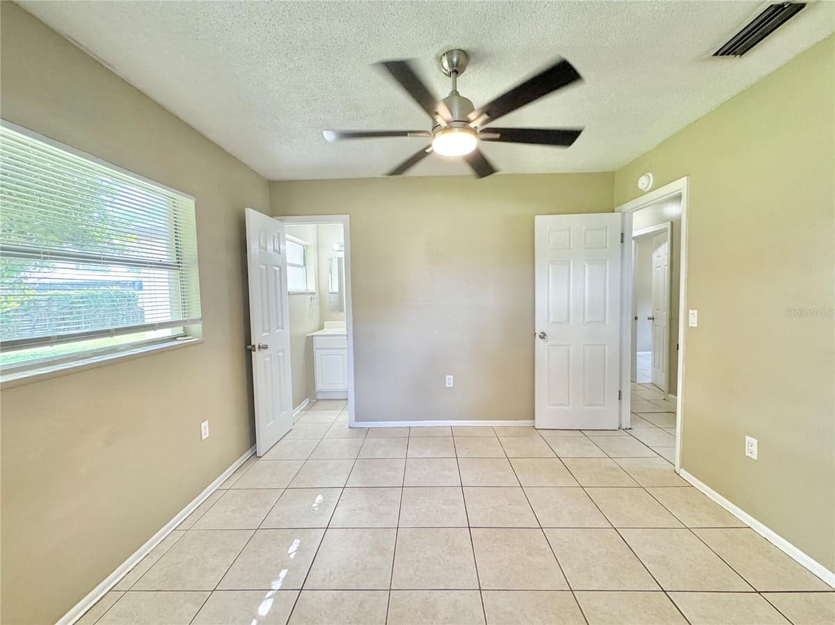 506 THOMAS AVENUE — photo 18 of 36