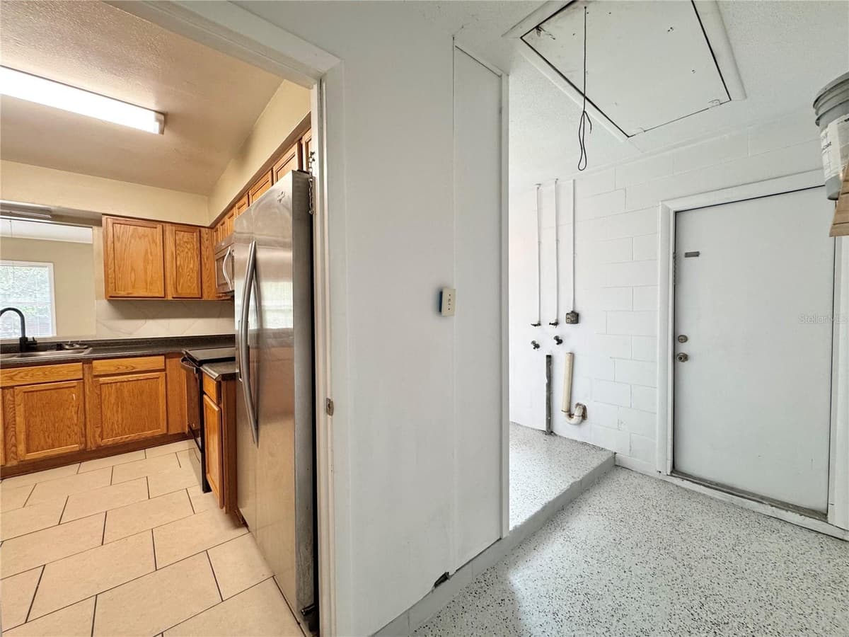 506 THOMAS AVENUE — photo 29 of 36