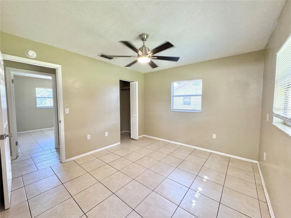 506 THOMAS AVENUE — photo 20 of 36