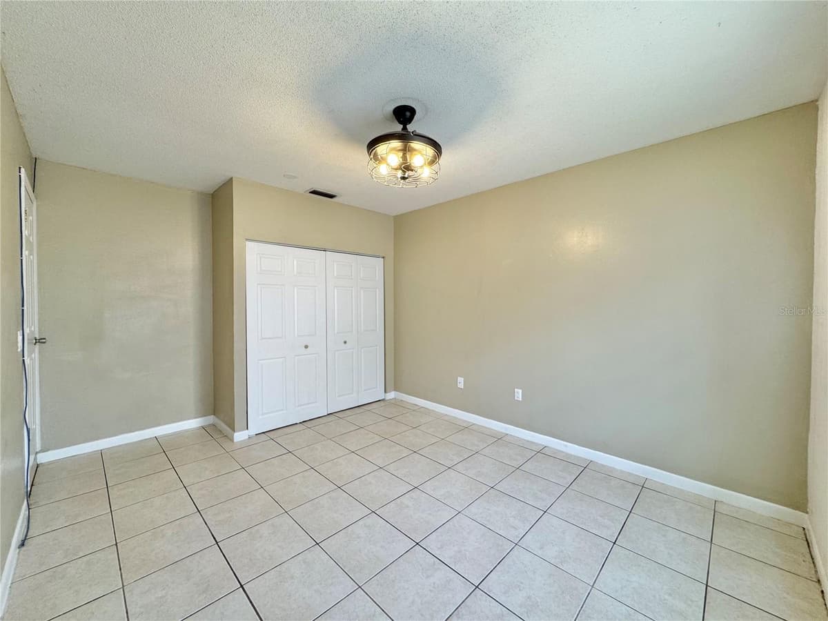 506 THOMAS AVENUE — photo 27 of 36