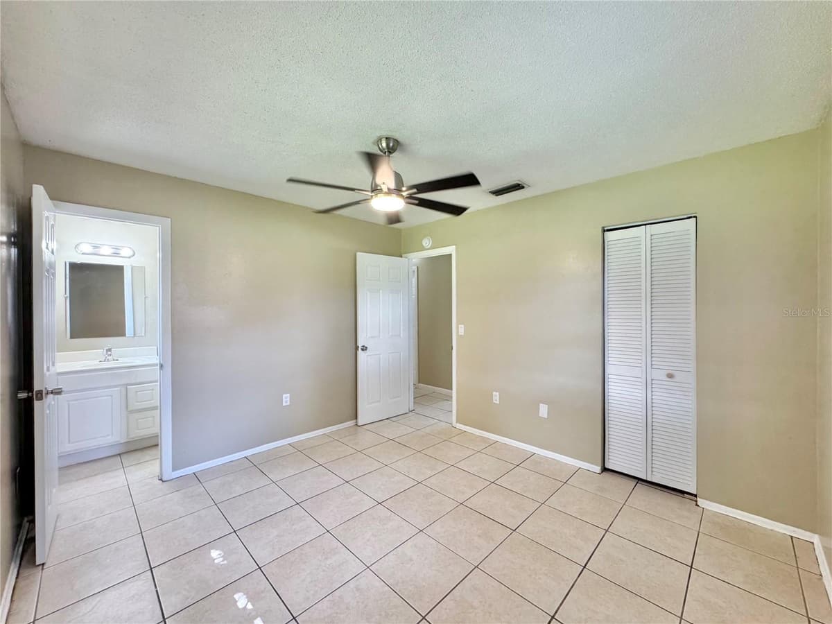 506 THOMAS AVENUE — photo 17 of 36
