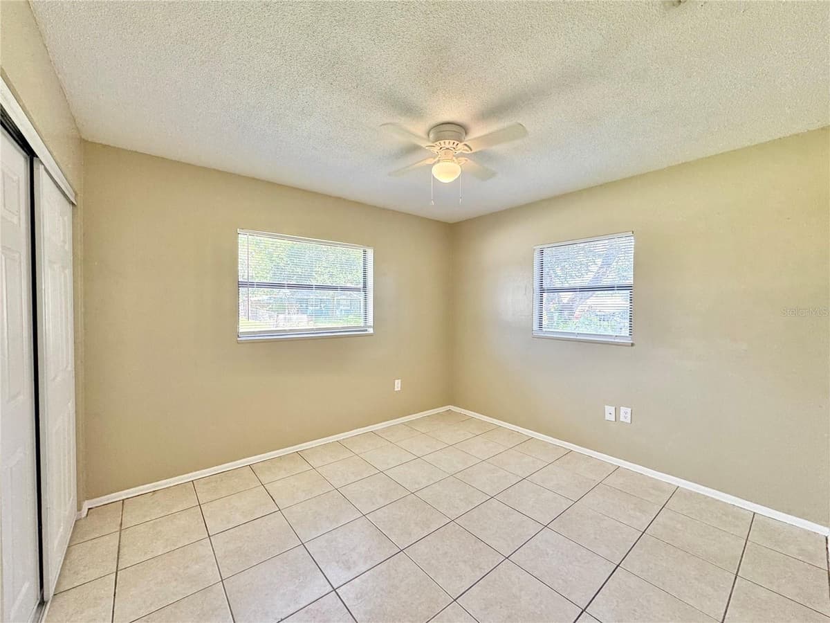 506 THOMAS AVENUE — photo 21 of 36