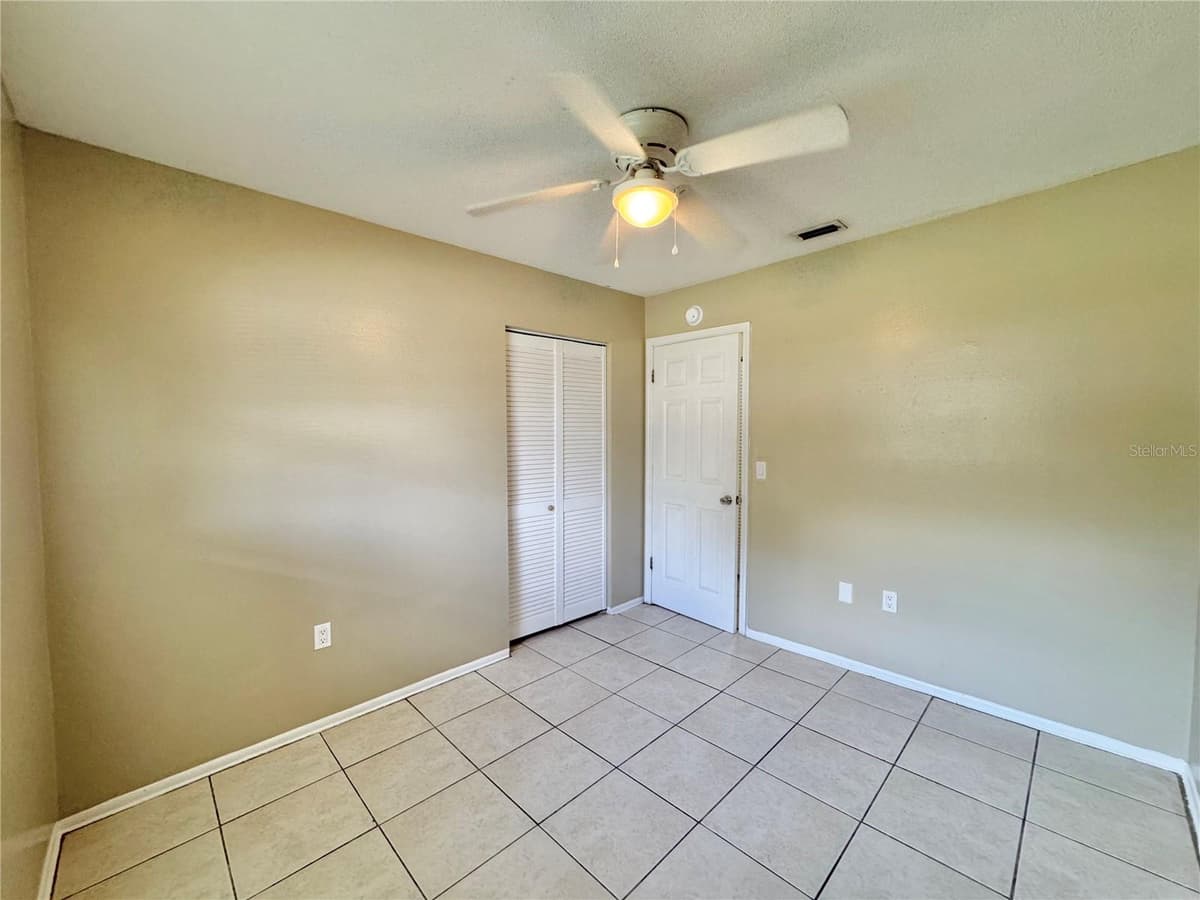 506 THOMAS AVENUE — photo 25 of 36