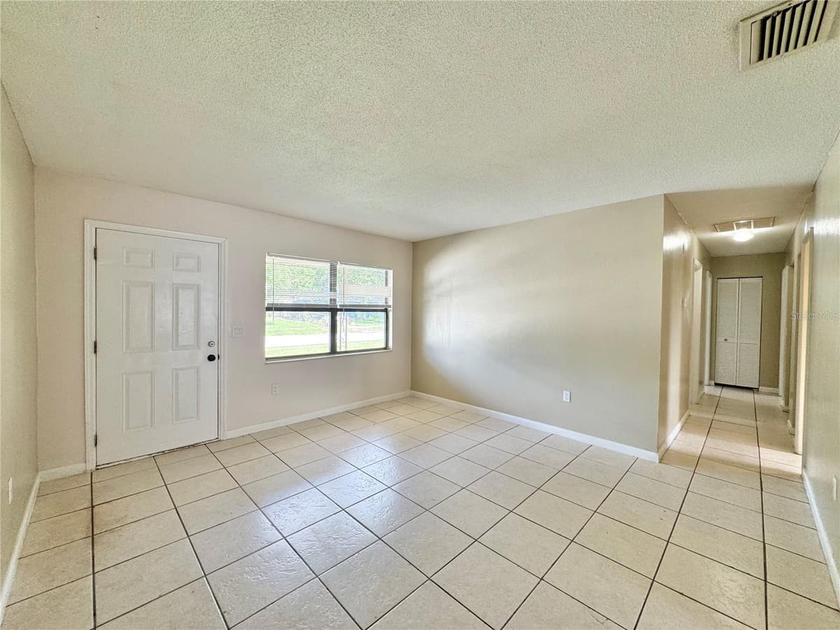 506 THOMAS AVENUE — photo 16 of 36