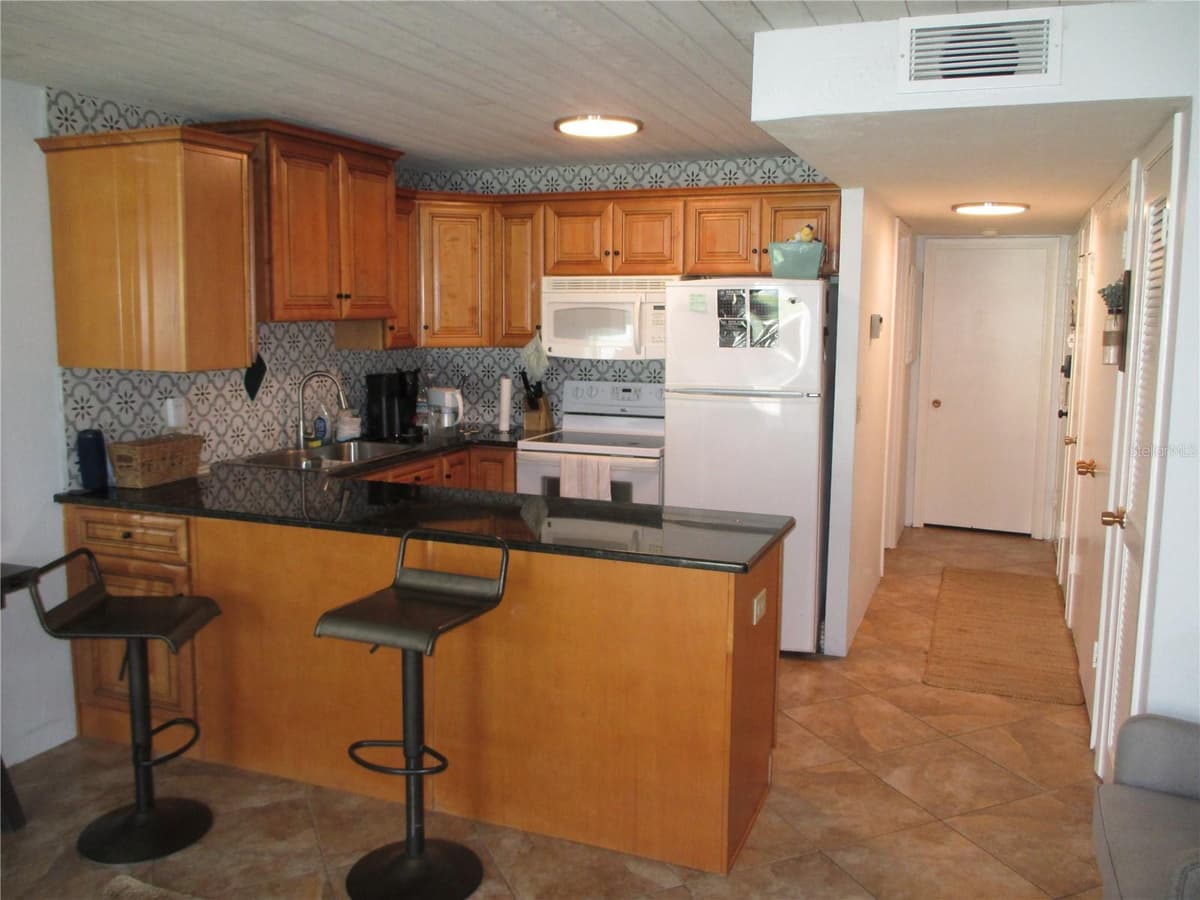 1441 ATLANTIC AVENUE — photo 3 of 18