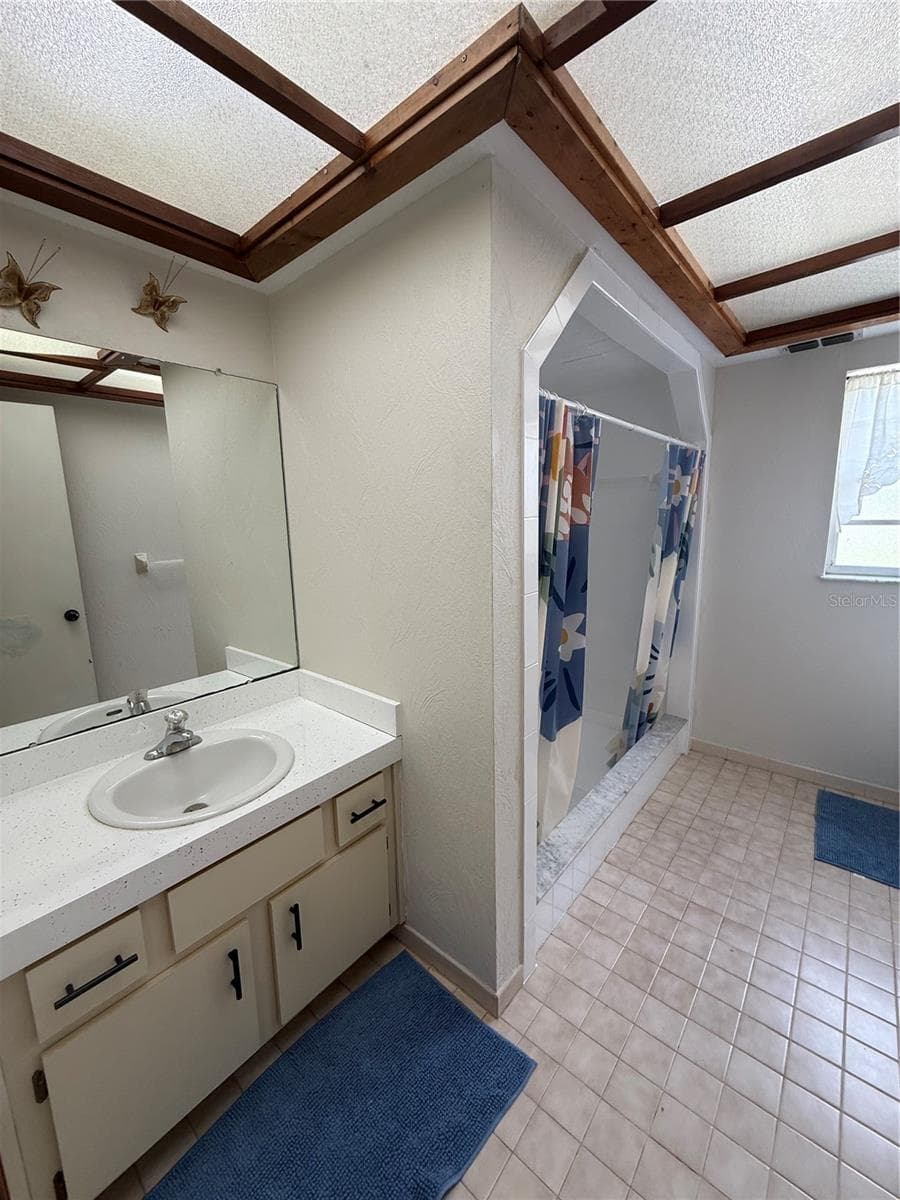 2156 NEW AZORA ROAD — photo 14 of 47