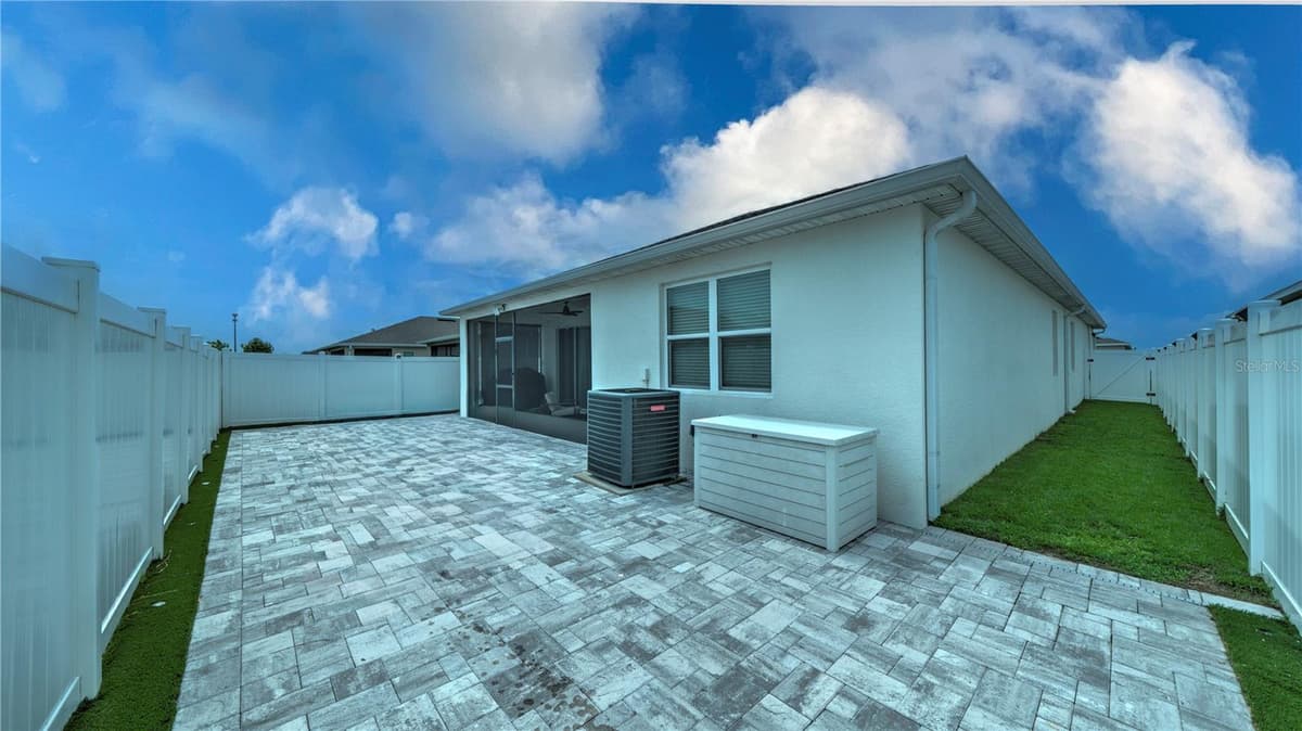 1228 MATTIE POINTE BOULEVARD — photo 4 of 45