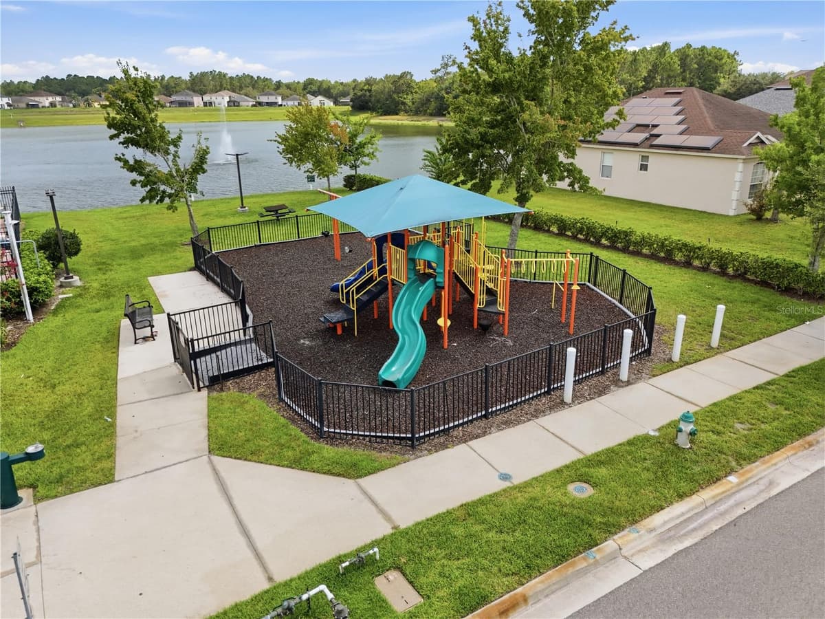 10114 OAK CREST ROAD — photo 39 of 45