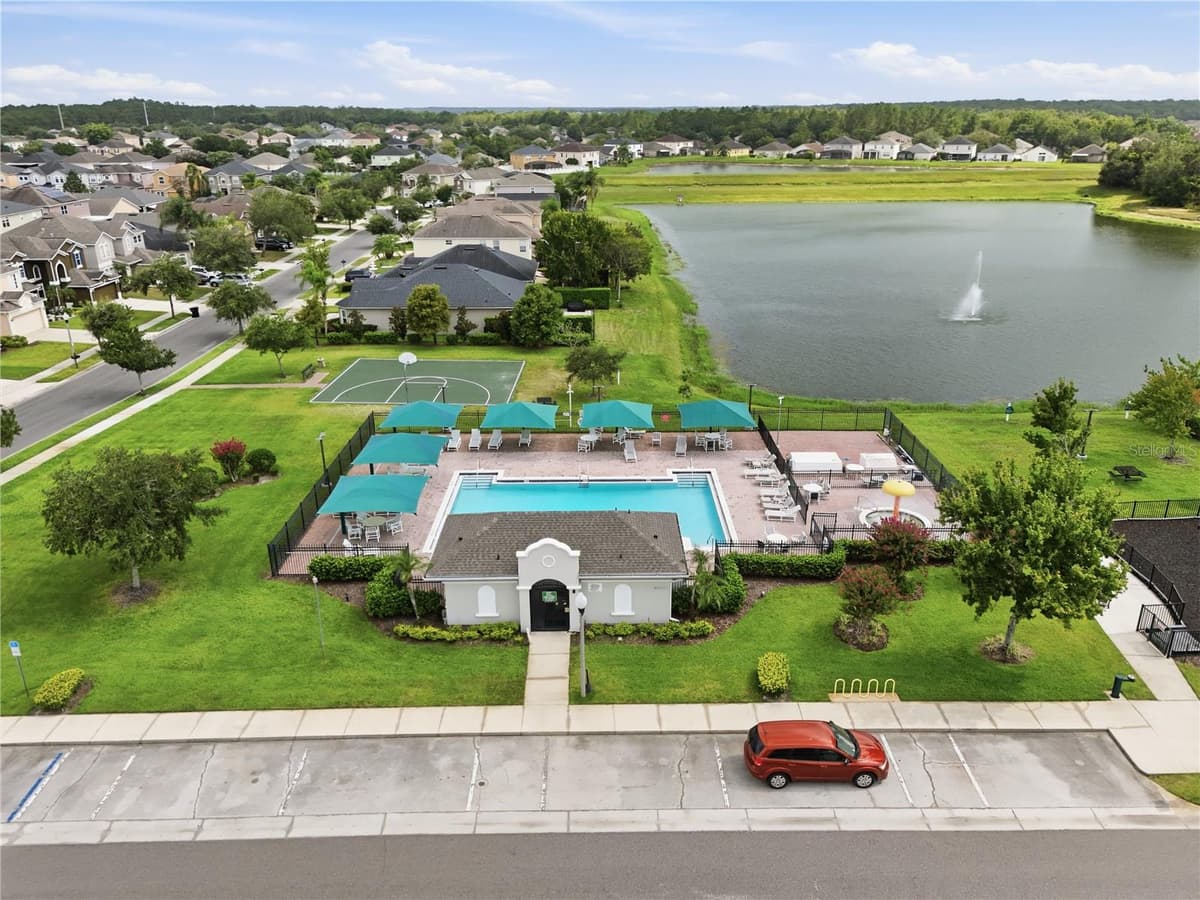 10114 OAK CREST ROAD — photo 38 of 45