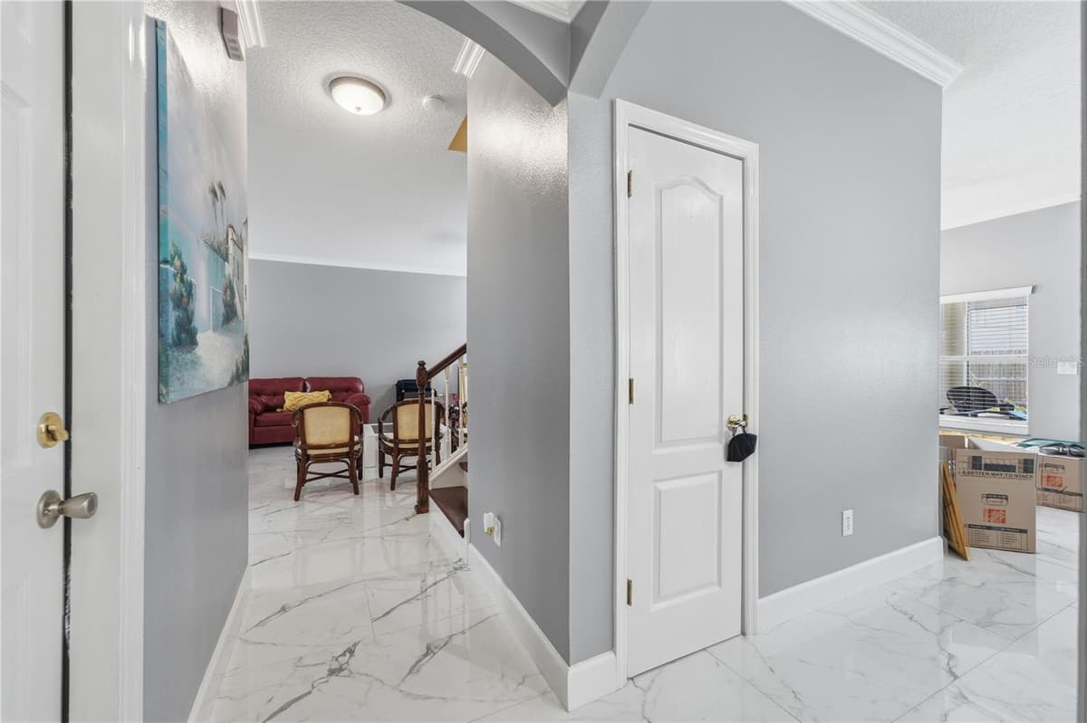 10114 OAK CREST ROAD — photo 19 of 45