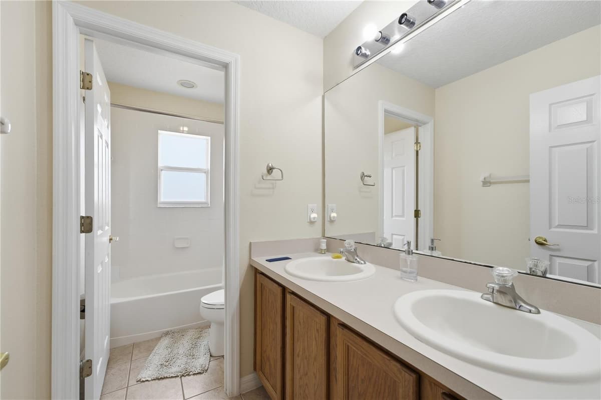 10114 OAK CREST ROAD — photo 25 of 45
