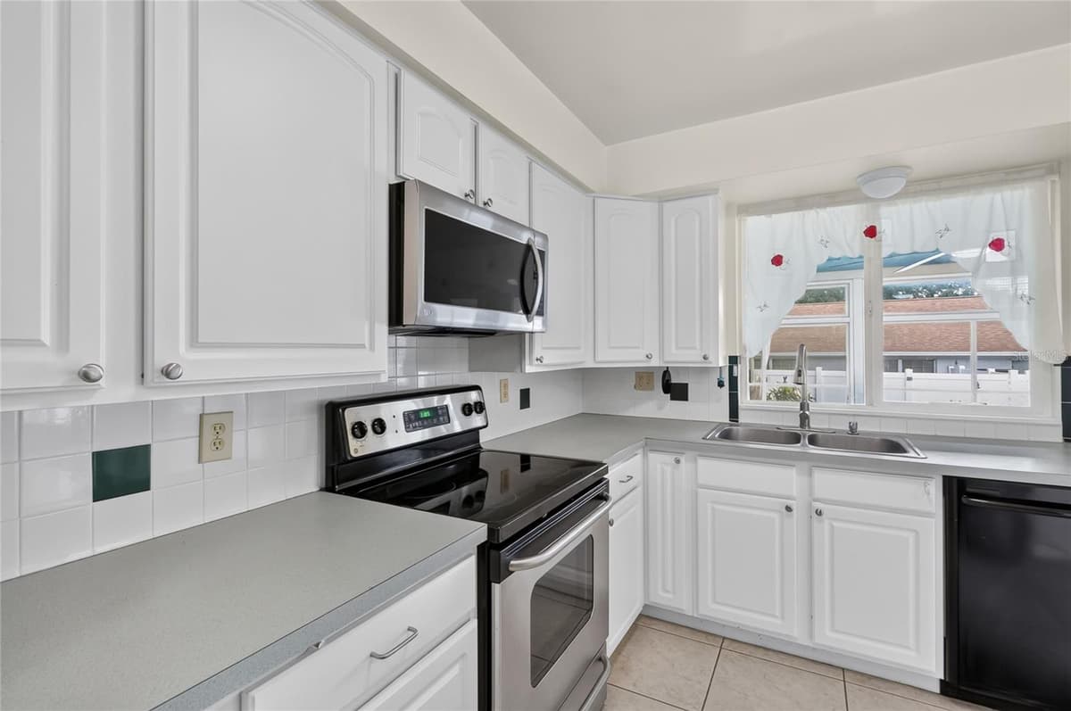 118 BROWNING CIRCLE — photo 16 of 58