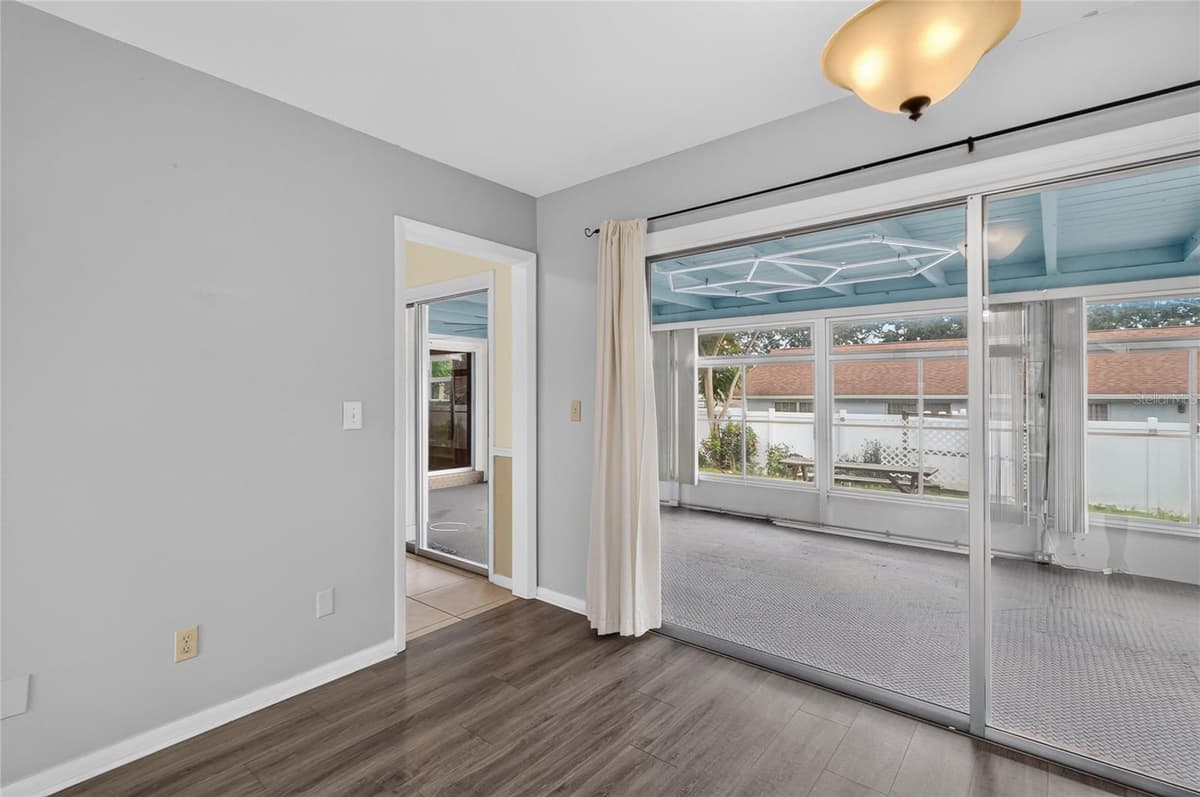 118 BROWNING CIRCLE — photo 12 of 58