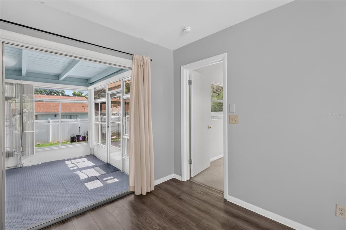 118 BROWNING CIRCLE — photo 11 of 58