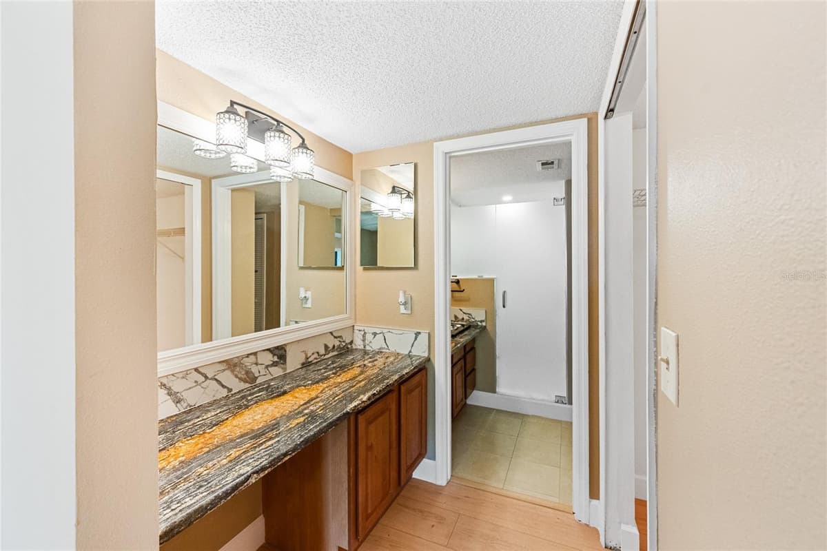 543 SUN RIDGE PLACE — photo 11 of 27