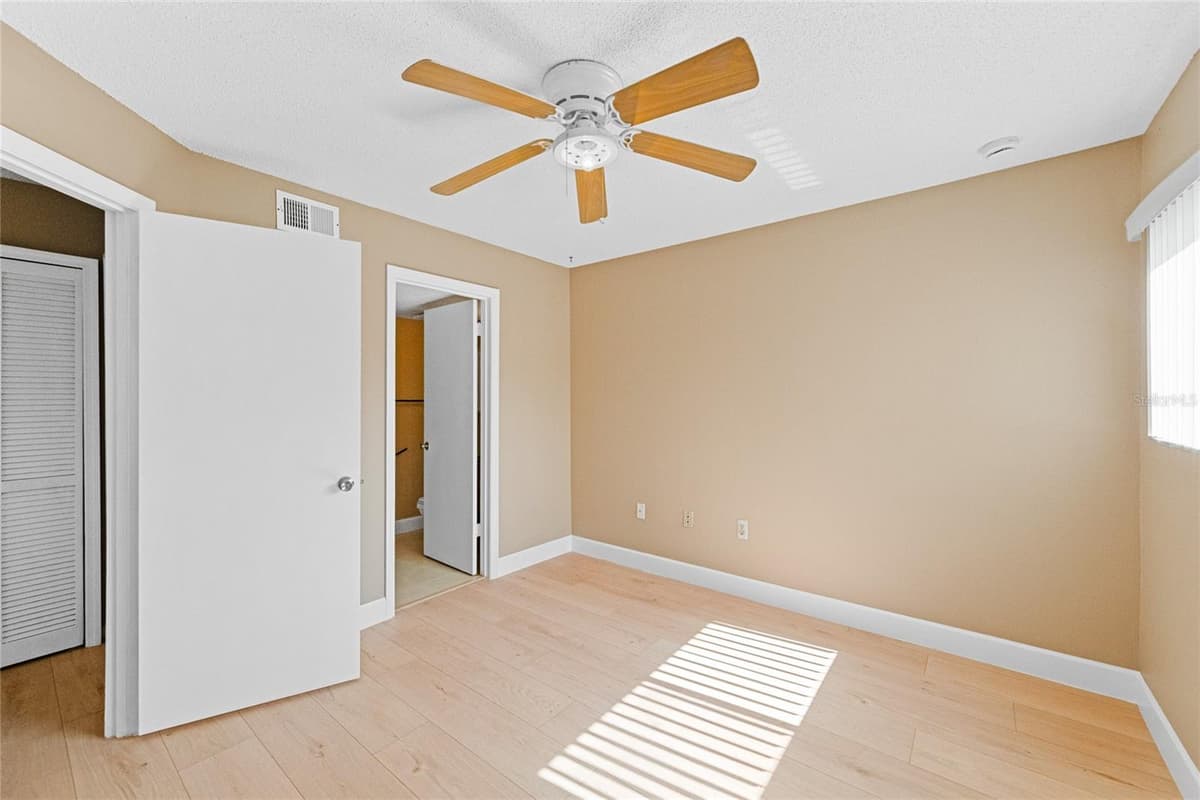 543 SUN RIDGE PLACE — photo 15 of 27