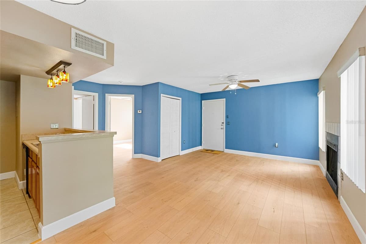 543 SUN RIDGE PLACE — photo 4 of 27