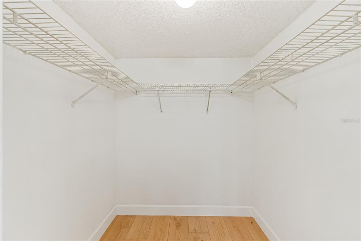 543 SUN RIDGE PLACE — photo 13 of 27