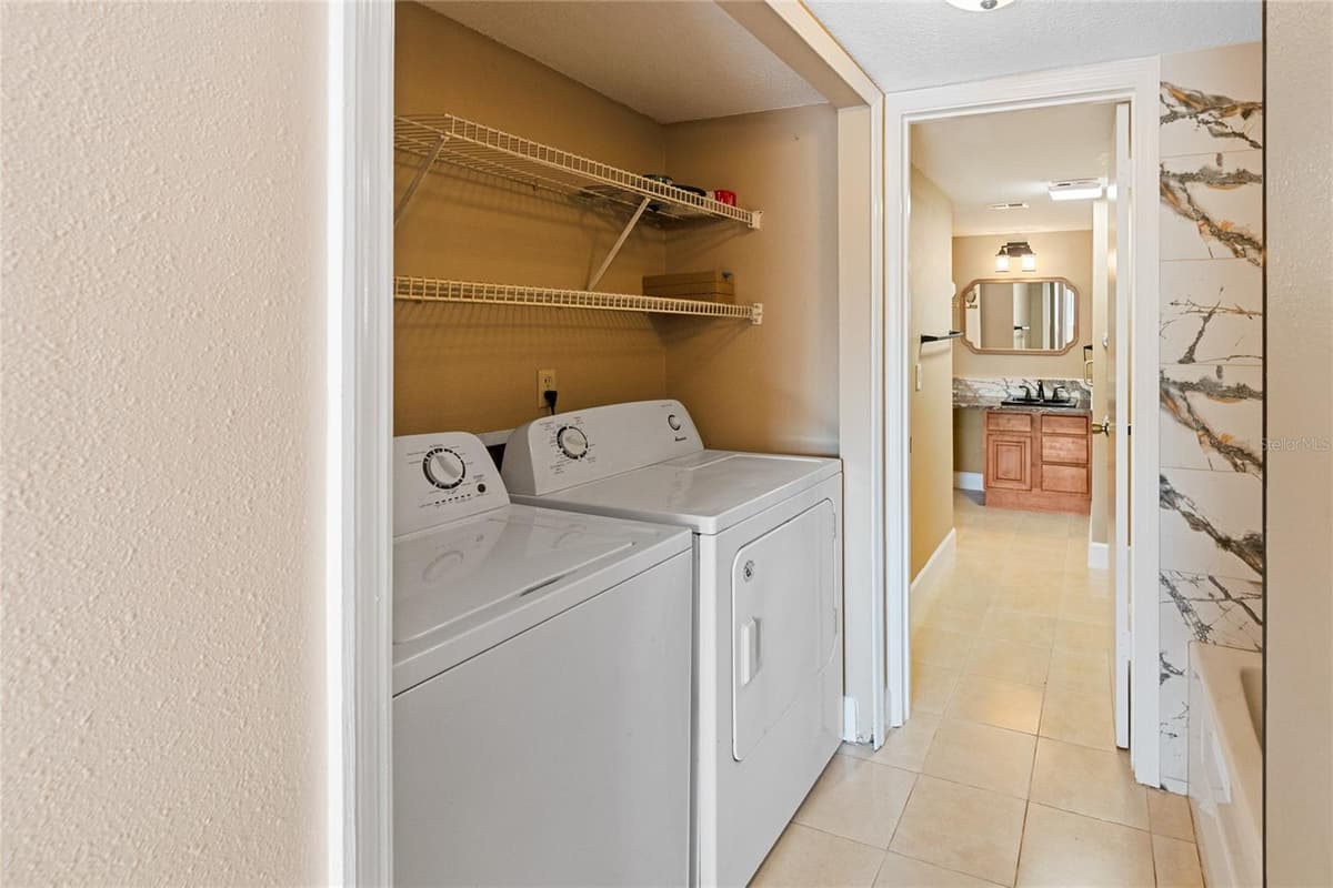 543 SUN RIDGE PLACE — photo 17 of 27