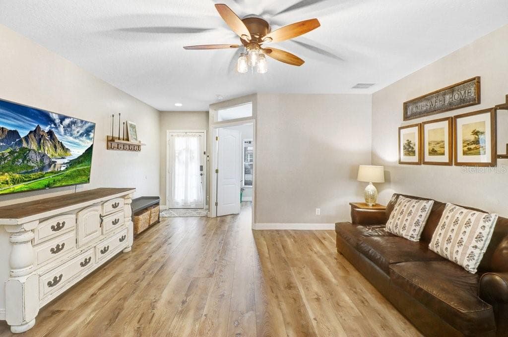16217 SWAN VIEW CIRCLE — photo 7 of 28