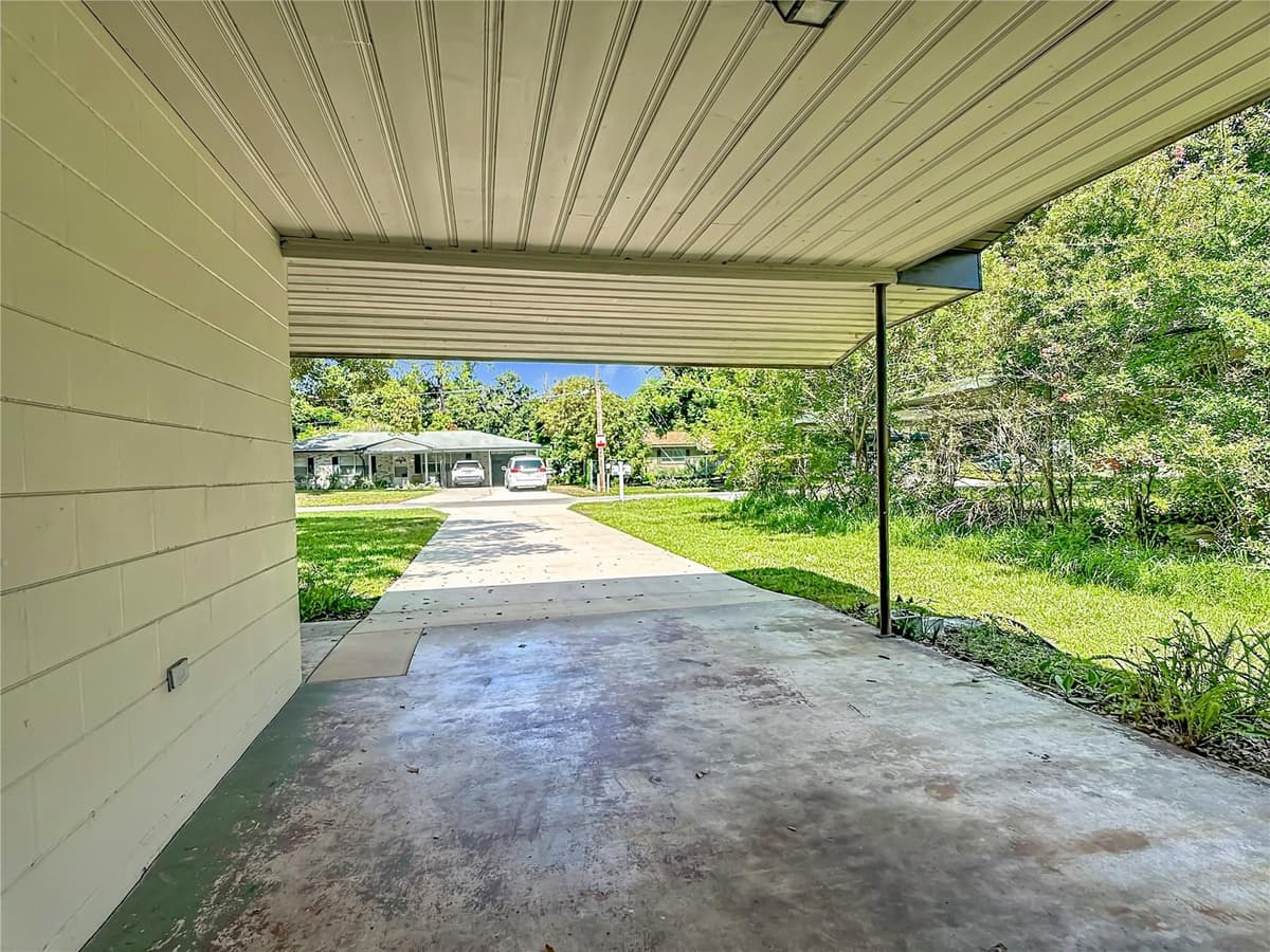 220 PINEHURST DR — photo 5 of 44