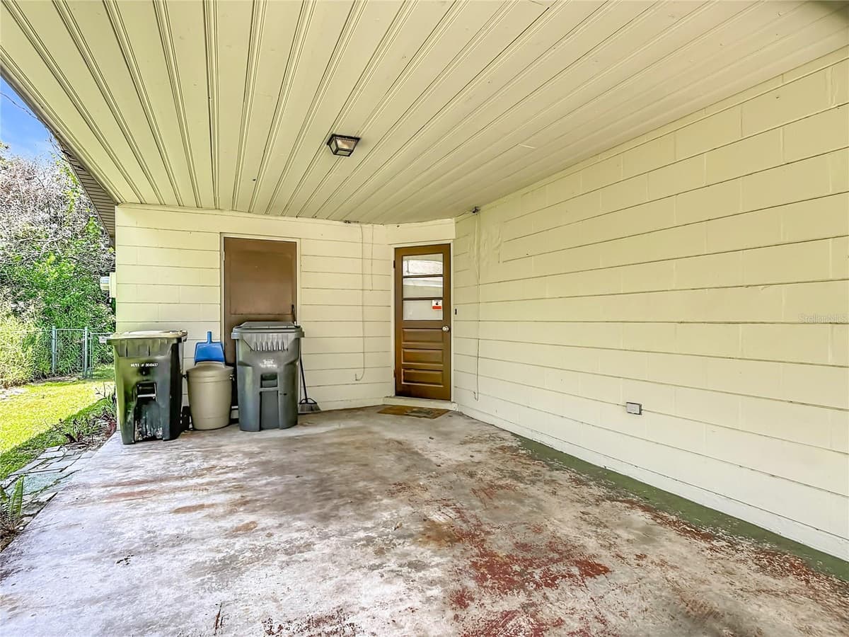 220 PINEHURST DR — photo 4 of 44