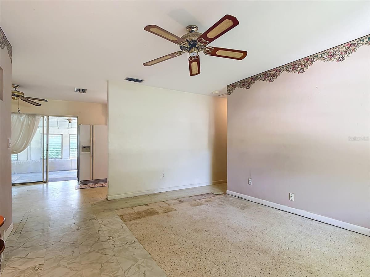 220 PINEHURST DR — photo 8 of 44