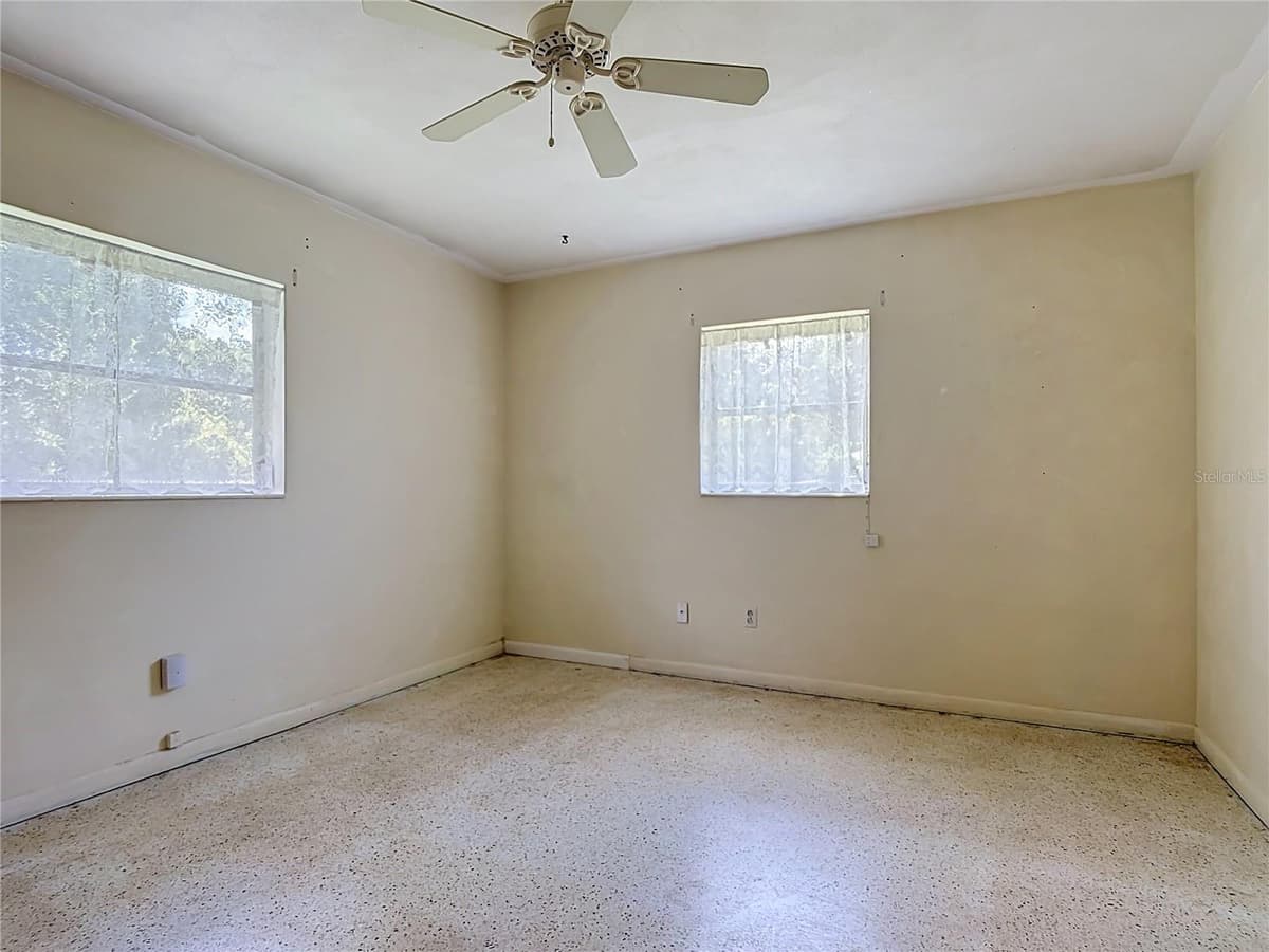 220 PINEHURST DR — photo 22 of 44