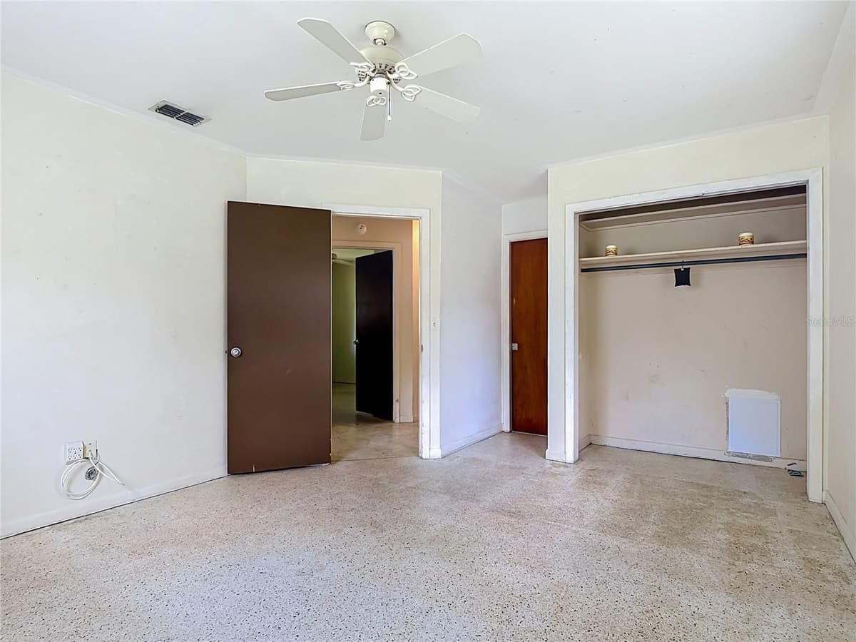 220 PINEHURST DR — photo 23 of 44