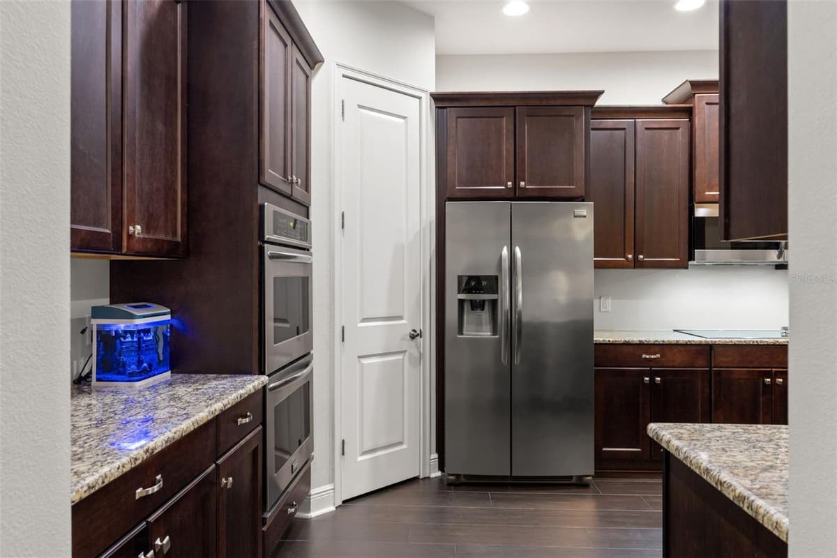 2112 CARROLL LANDING DRIVE — photo 12 of 66