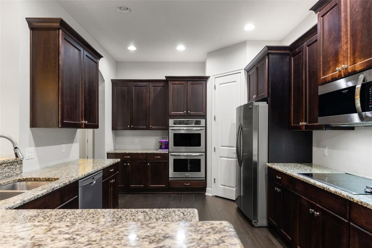 2112 CARROLL LANDING DRIVE — photo 11 of 66