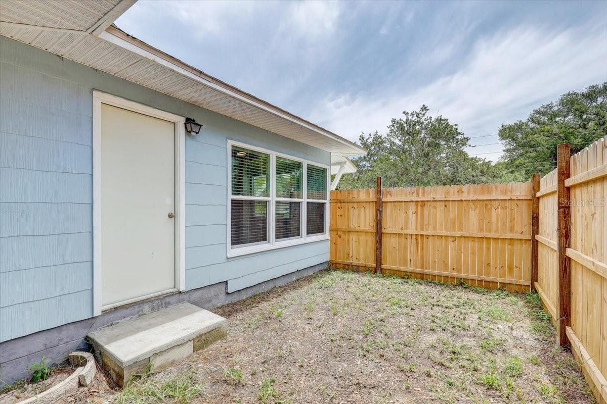 2901 DR MARTIN LUTHER KING JR STREET — photo 10 of 48