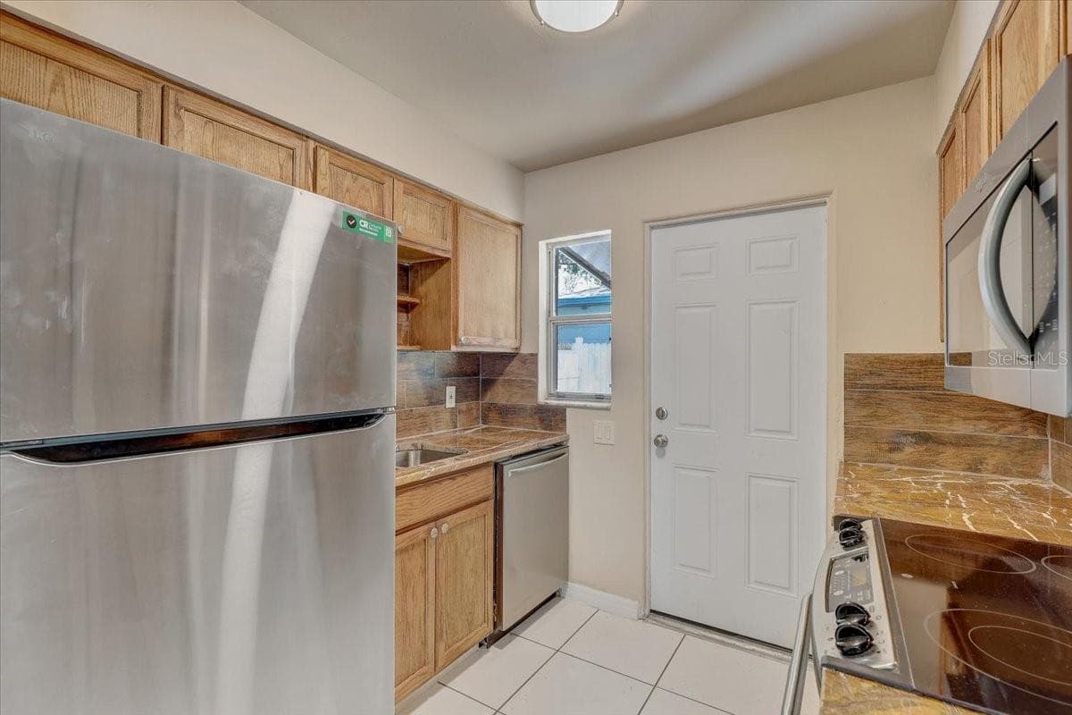 2901 DR MARTIN LUTHER KING JR STREET — photo 23 of 48