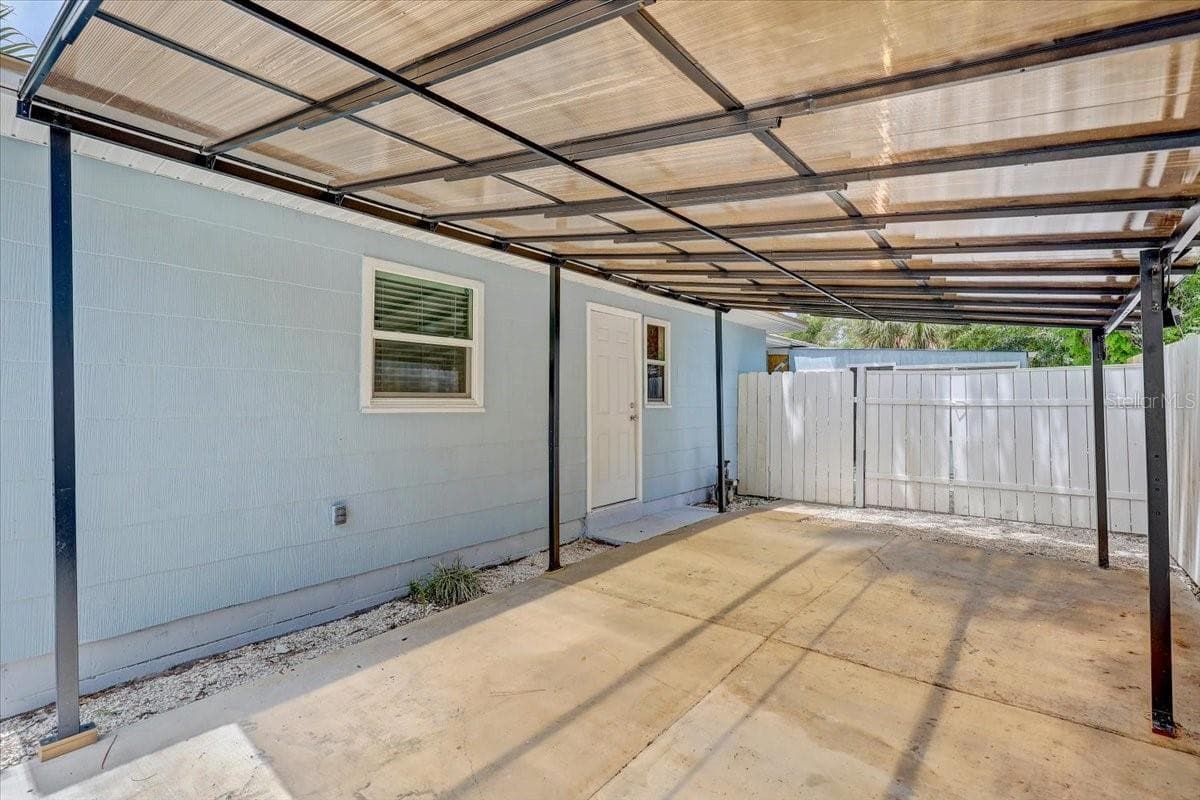 2901 DR MARTIN LUTHER KING JR STREET — photo 5 of 48