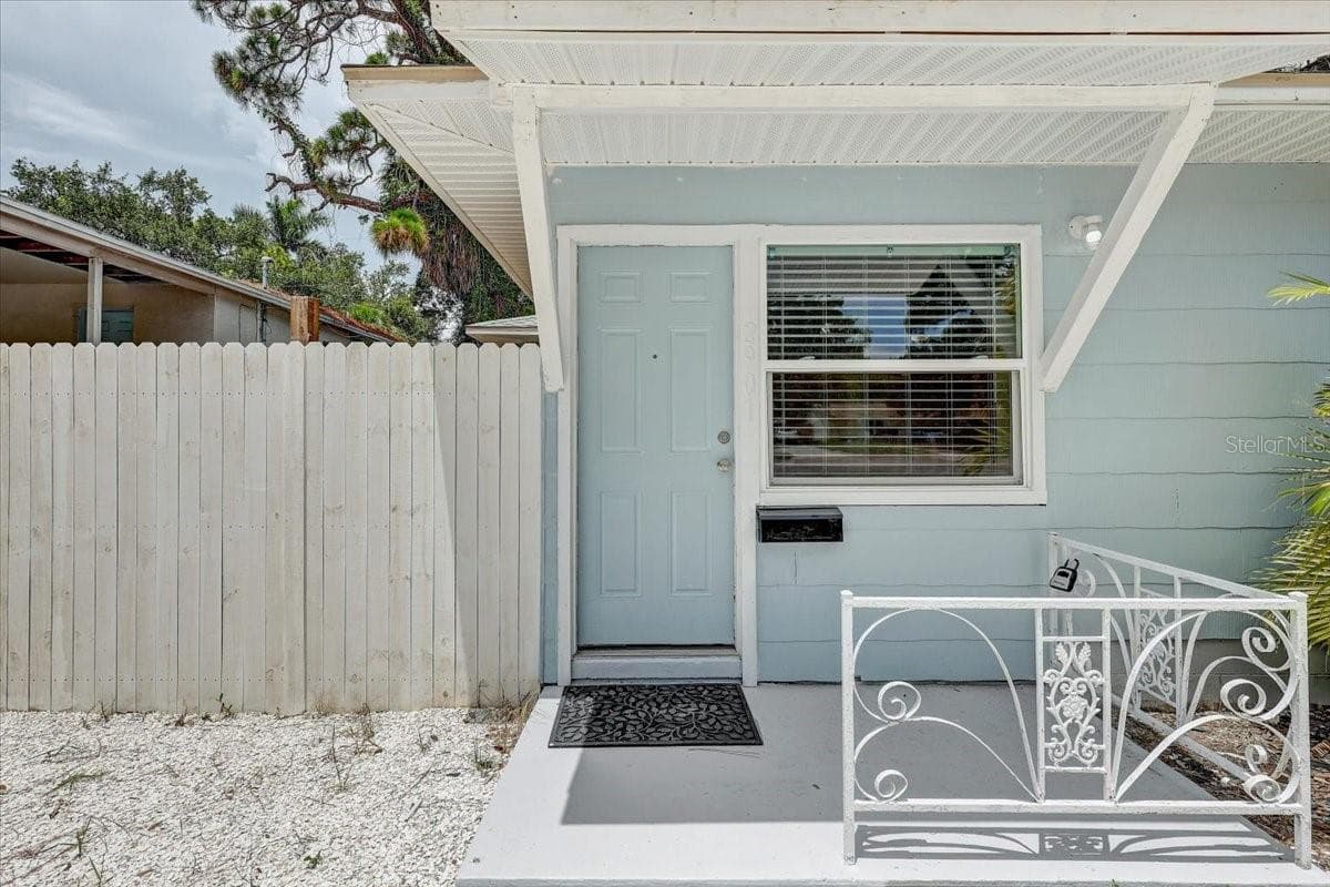 2901 DR MARTIN LUTHER KING JR STREET — photo 2 of 48