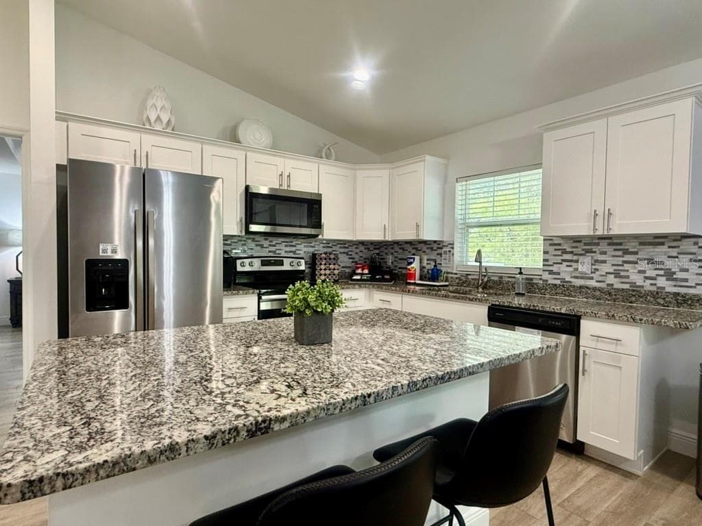 5653 PECAN ROAD — photo 7 of 25