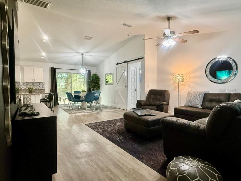 5653 PECAN ROAD — photo 3 of 25