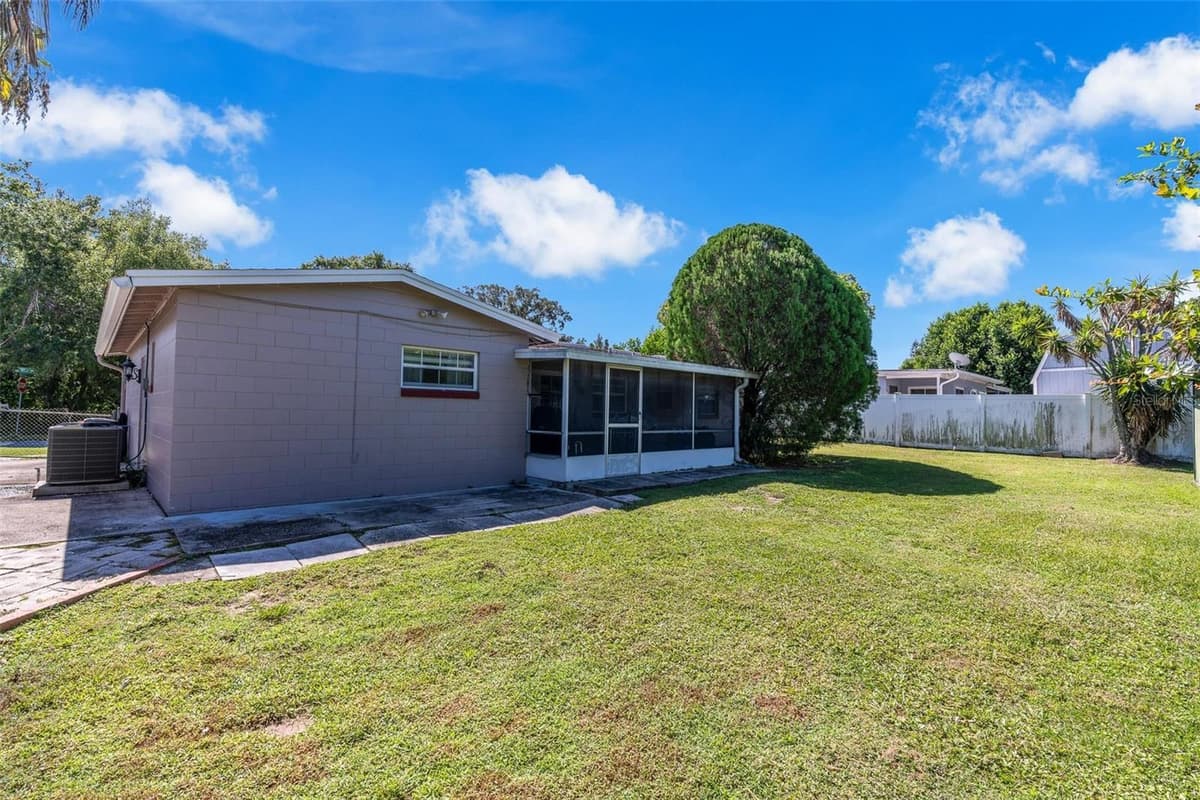 2510 DRIFTWOOD DRIVE — photo 38 of 43