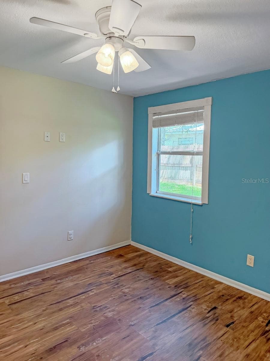 470 FOREST AVENUE — photo 10 of 32