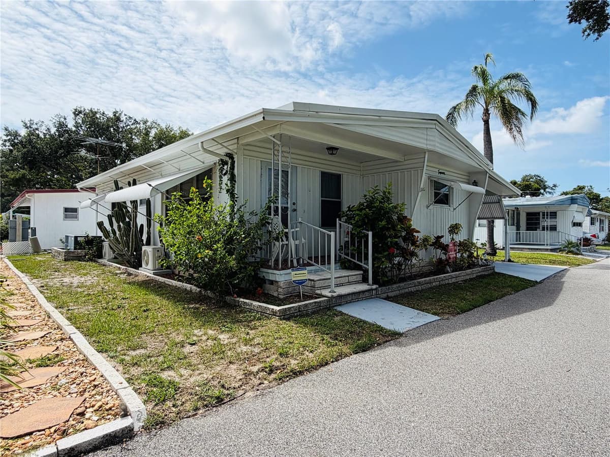 2331 BELLEAIR ROAD — photo 1 of 19