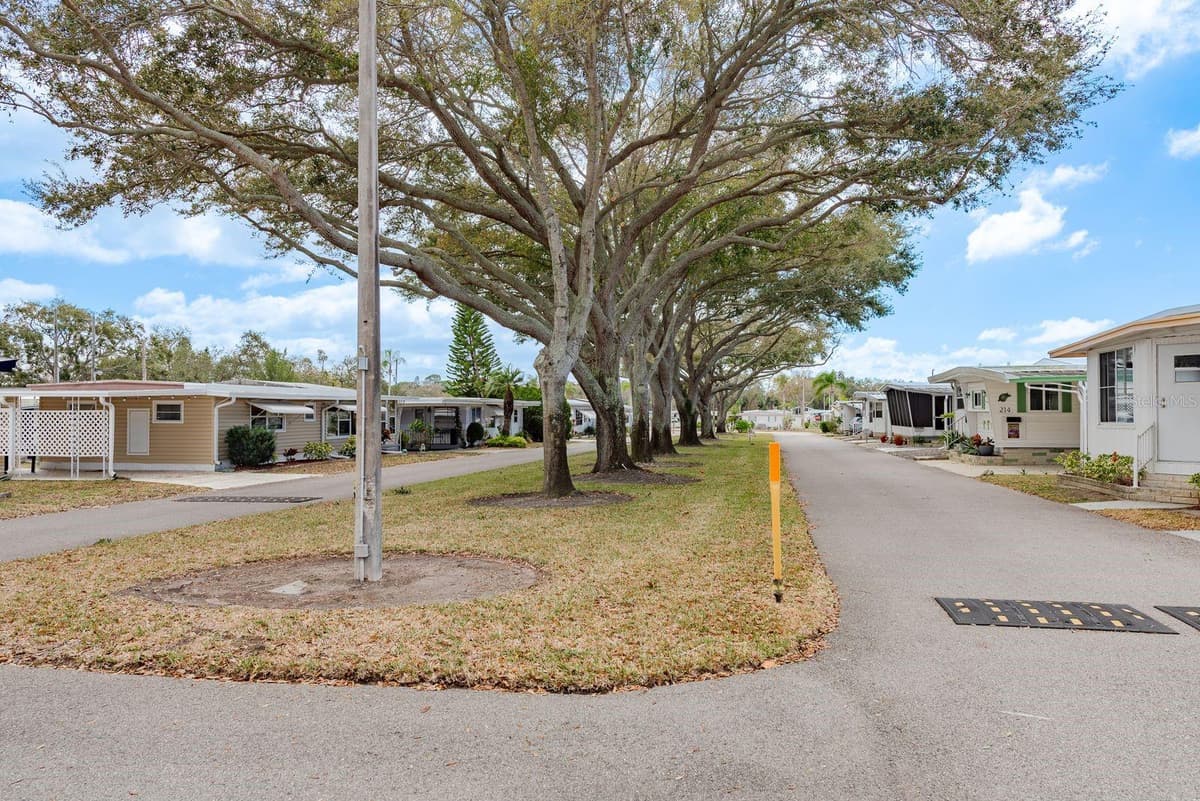 2331 BELLEAIR ROAD — photo 19 of 19