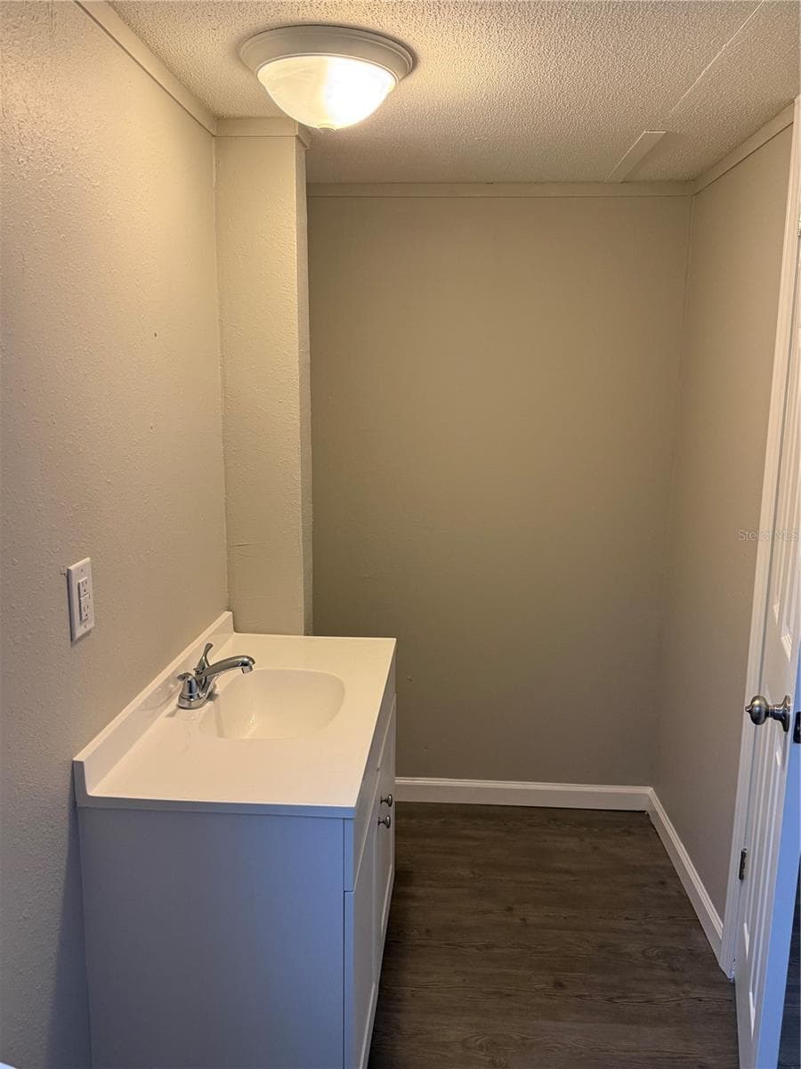 9195 142ND PLACE — photo 7 of 12