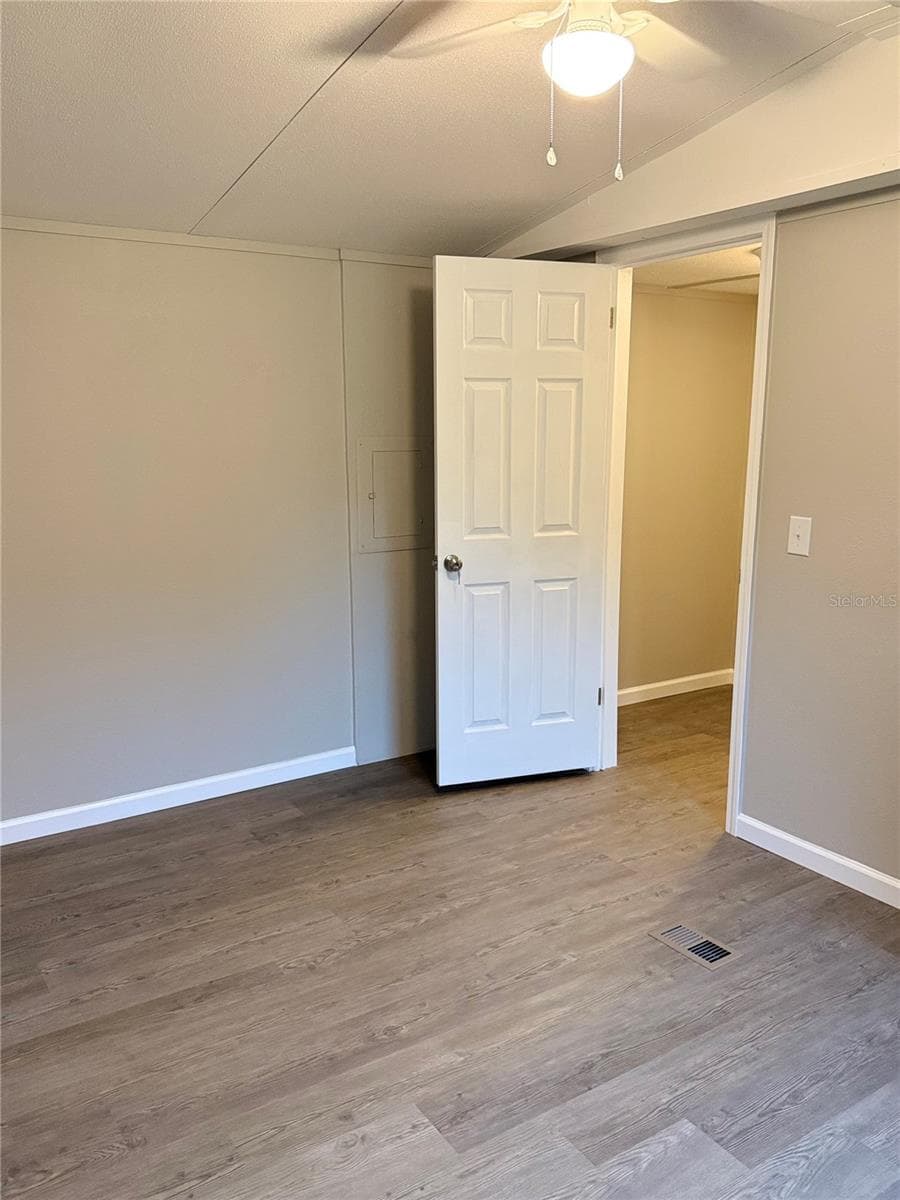 9195 142ND PLACE — photo 8 of 12