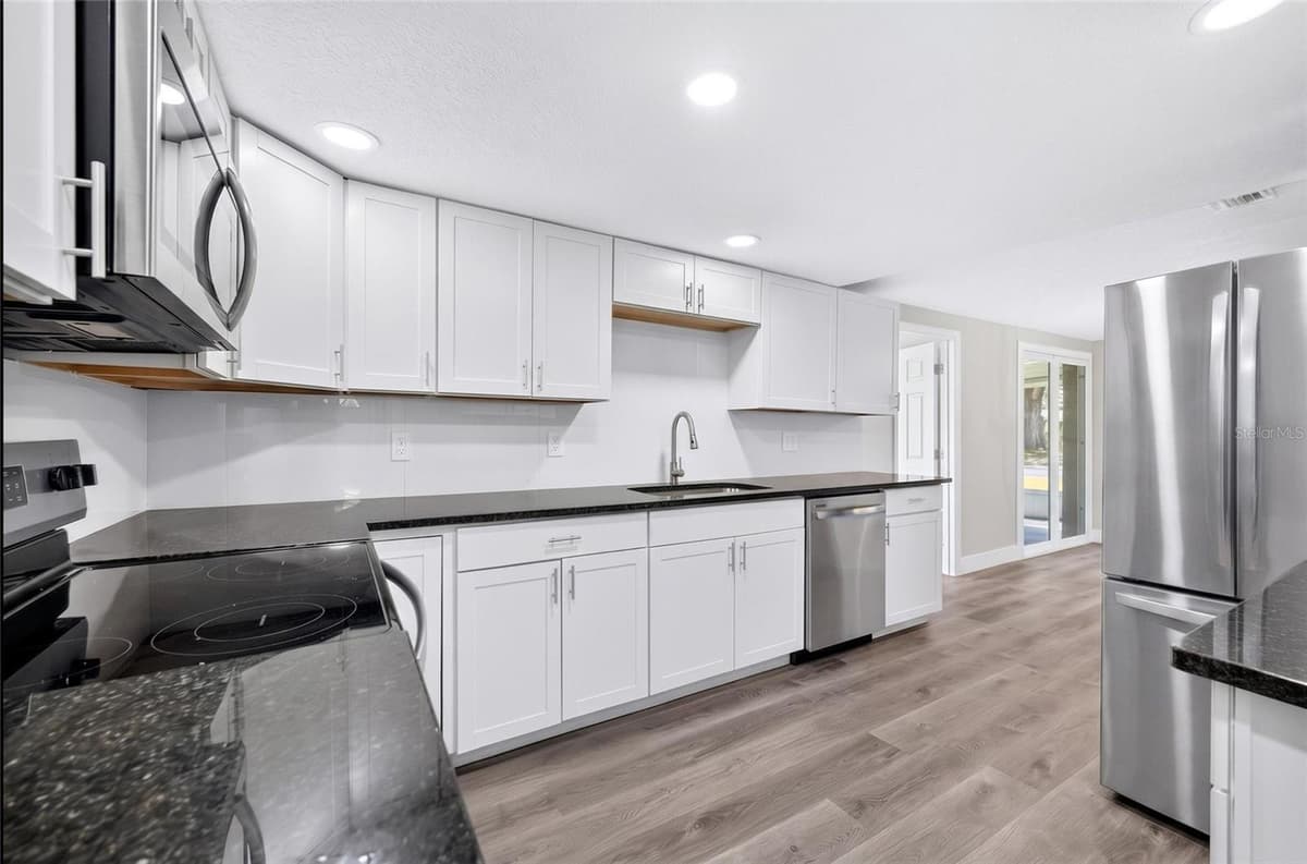 5627 BERLIN DRIVE — photo 21 of 53