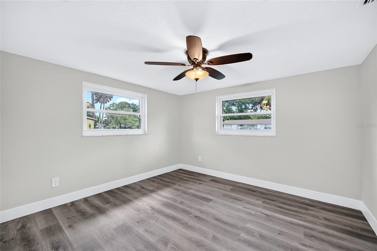5627 BERLIN DRIVE — photo 33 of 53