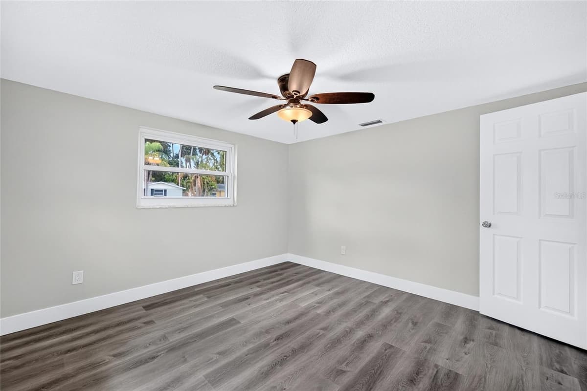 5627 BERLIN DRIVE — photo 34 of 53