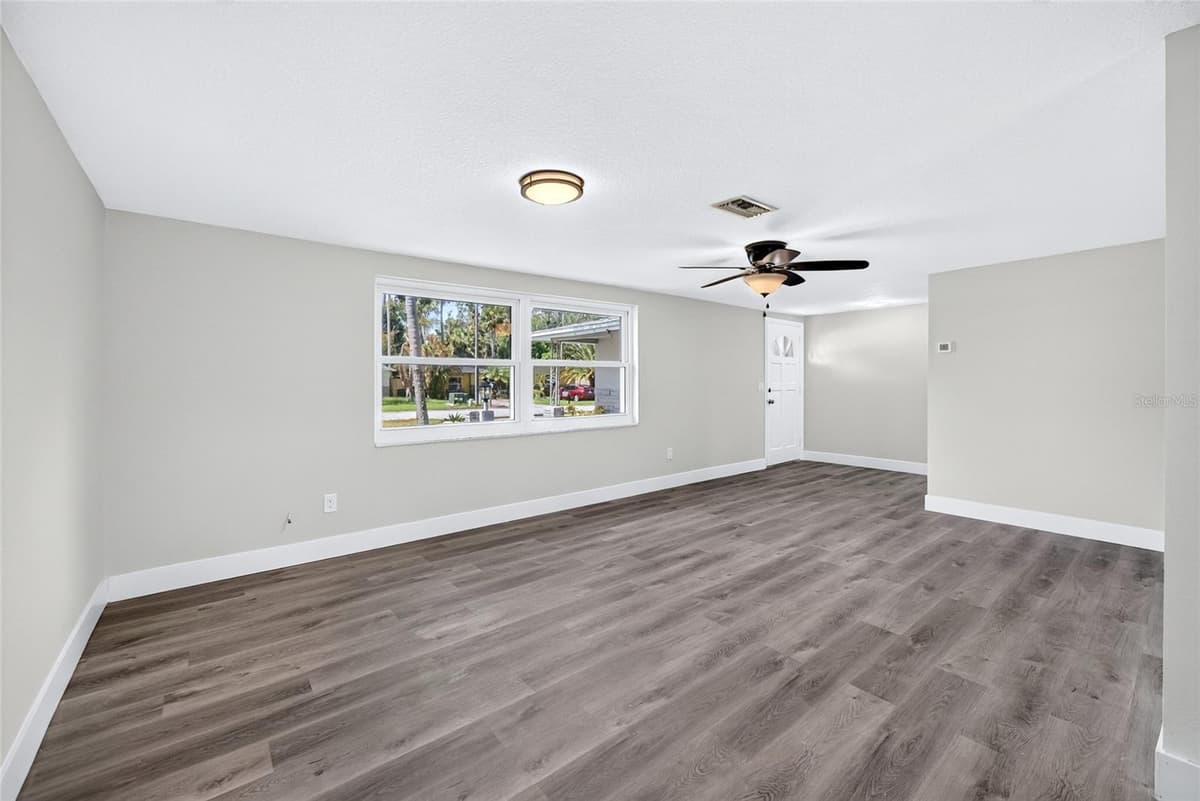 5627 BERLIN DRIVE — photo 14 of 53