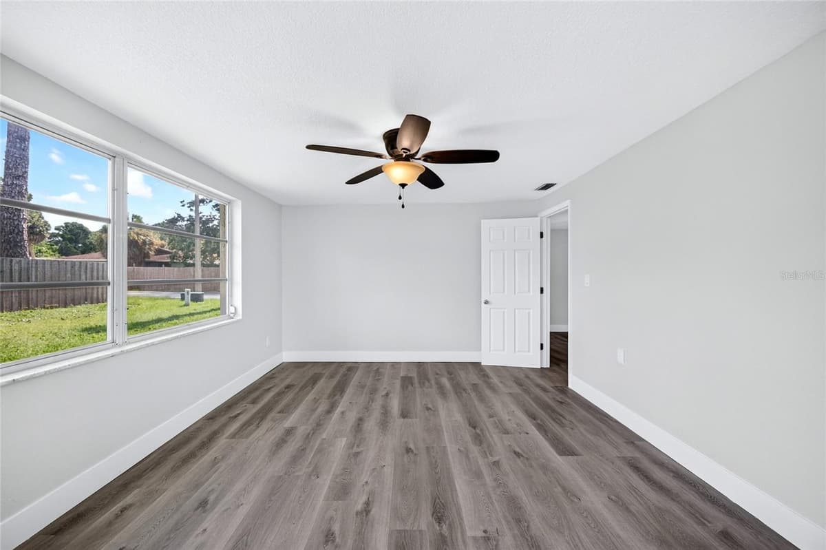 5627 BERLIN DRIVE — photo 37 of 53