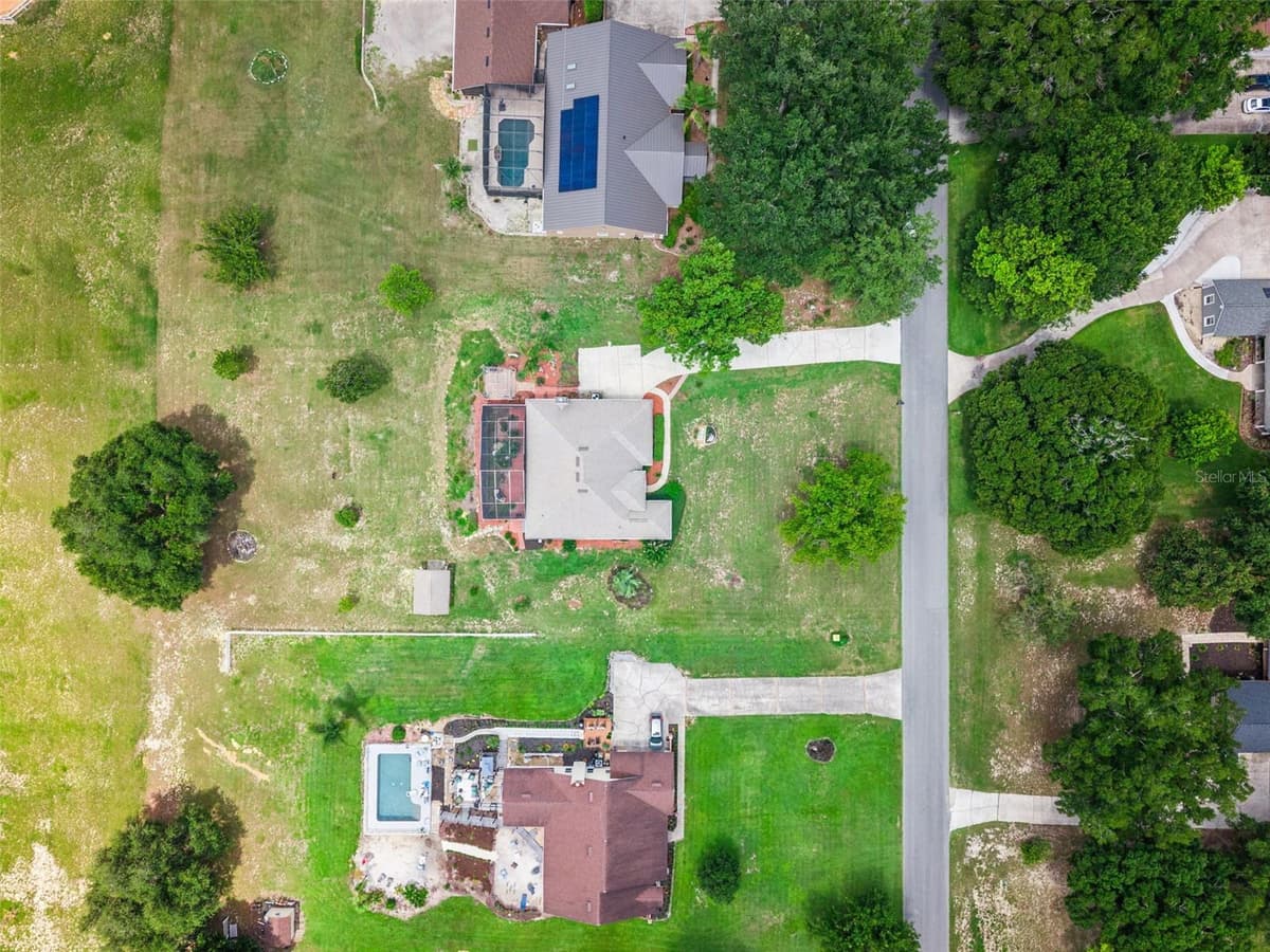 15734 THOROUGHBRED LANE — photo 33 of 39